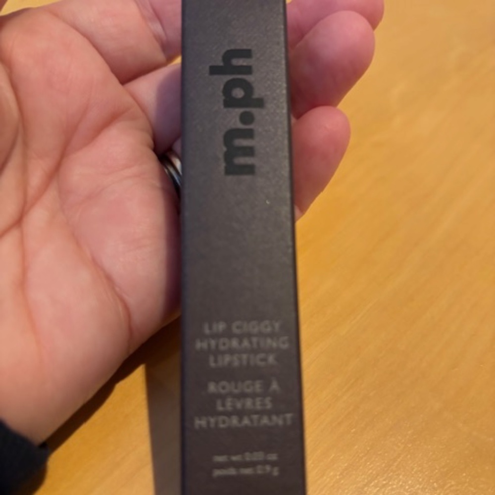 Lip Ciggy hydrating lipstick